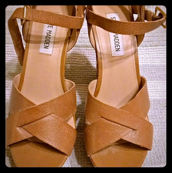 Steve Madden Shoes - Steve Madden Wedge